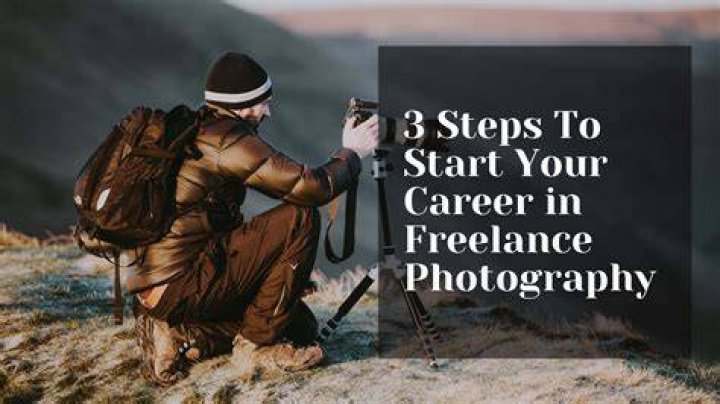 How do I start a freelance photography career?